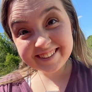 Meet your Posher, Courtney